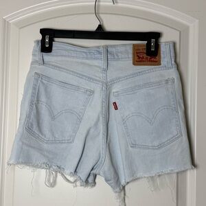 LEVI high rise shorts